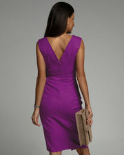 Fresia | Fitted dress with a V-neck and slit