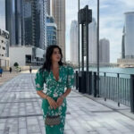Summer V-Neck Party Dress with Puff Sleeves photo review